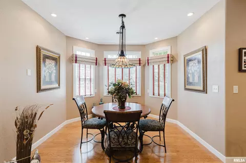 Dining - 15063 Baker Dr, Marion, IL 62959 photo 3 of 3