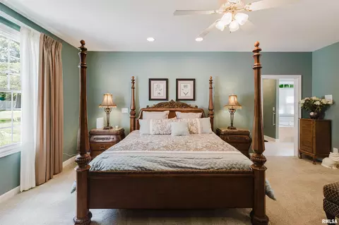 Bedroom - 15063 Baker Dr, Marion, IL 62959 photo 1 of 7