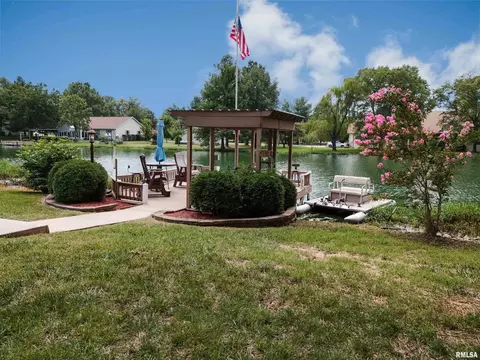 Exterior - 15063 Baker Dr, Marion, IL 62959 photo 13 of 16