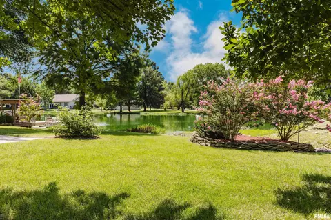 Exterior - 15063 Baker Dr, Marion, IL 62959 photo 7 of 16