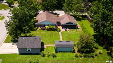 123 S Violet Ln, Carbondale, IL 62901