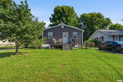 126 Moschel St, East Peoria, IL 61611