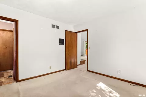 Bedroom - 326 Grebner Rd, Metamora, IL 61548 photo 3 of 8