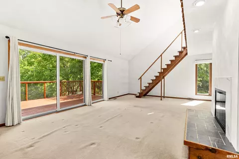 Living - 326 Grebner Rd, Metamora, IL 61548 photo 3 of 9