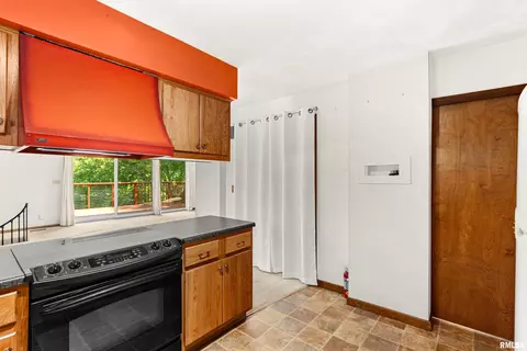 Kitchen - 326 Grebner Rd, Metamora, IL 61548 photo 4 of 4