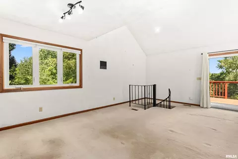 Living - 326 Grebner Rd, Metamora, IL 61548 photo 1 of 9