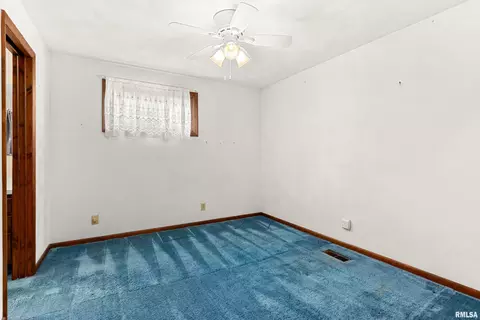 Bedroom - 326 Grebner Rd, Metamora, IL 61548 photo 7 of 8