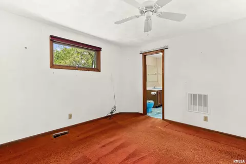 Bedroom - 326 Grebner Rd, Metamora, IL 61548 photo 5 of 8