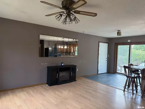 Living - 918 E Oak St, Macomb, IL 61455 photo 2 of 2