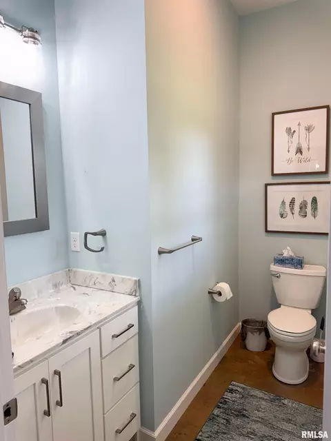Bath - 1045 Gurley Loop, Buncombe, IL 62912 photo 3 of 4