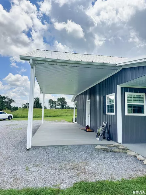 Exterior - 1045 Gurley Loop, Buncombe, IL 62912 photo 10 of 12