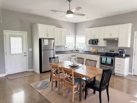 Kitchen - 1045 Gurley Loop, Buncombe, IL 62912 photo 1 of 2