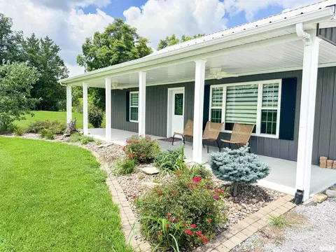 Exterior - 1045 Gurley Loop, Buncombe, IL 62912 photo 3 of 12