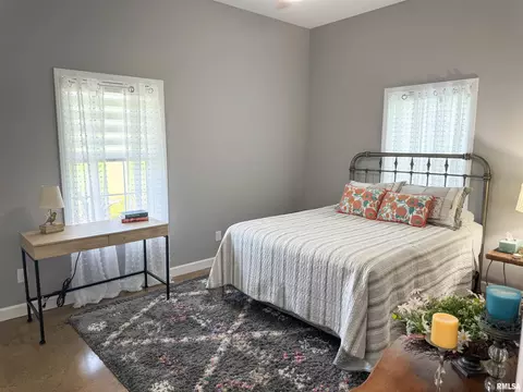 Bedroom - 1045 Gurley Loop, Buncombe, IL 62912 photo 1 of 2