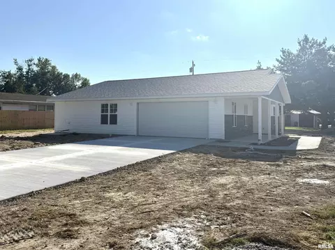 Exterior - 1101 E Boyton St, Marion, IL 62959 photo 3 of 15
