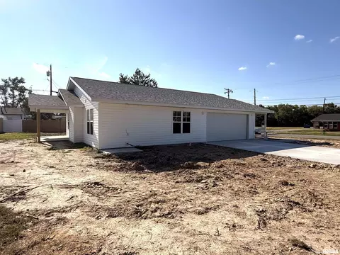 Exterior - 1101 E Boyton St, Marion, IL 62959 photo 4 of 15