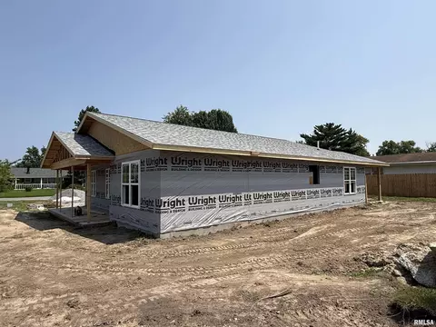 Exterior - 1101 E Boyton St, Marion, IL 62959 photo 4 of 7