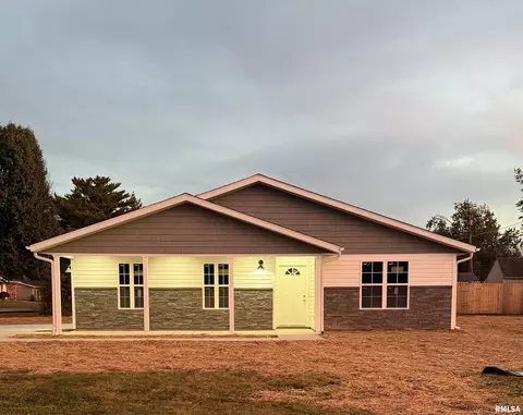 1101 E Boyton St, Marion, IL 62959