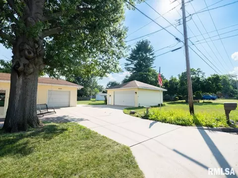 Exterior - 6322 E Beach Dr, Chillicothe, IL 61523 photo 5 of 9