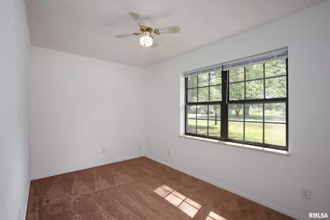 Bedroom - 2720 N 13th St, Herrin, IL 62948 photo 3 of 3