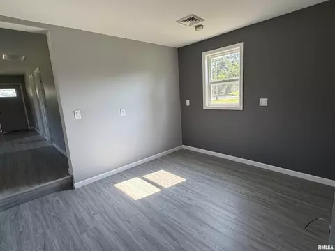 803 Oak Street Ave, Macomb, IL 61455 photo 8