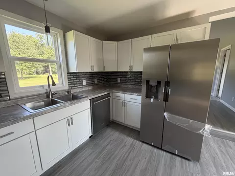 803 Oak Street Ave, Macomb, IL 61455 photo 16