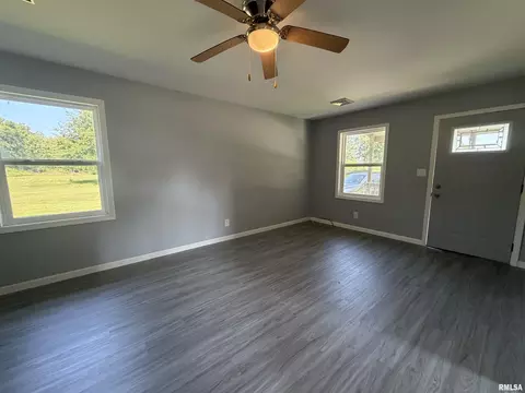 803 Oak Street Ave, Macomb, IL 61455 photo 4