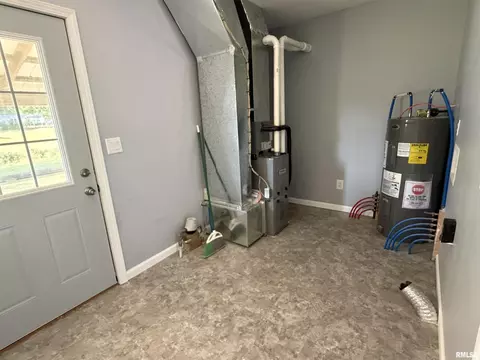 803 Oak Street Ave, Macomb, IL 61455 photo 6