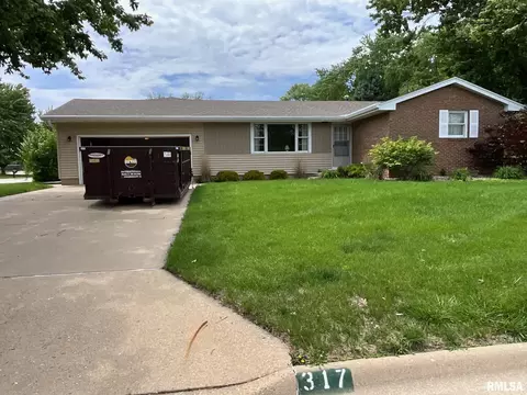 317 Ken Ave, Morton, IL 61550