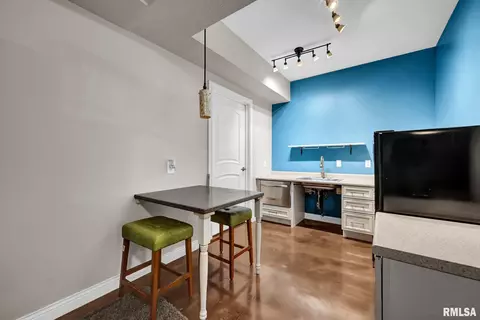 Kitchen - 576 Pheasant Trl, Metamora, IL 61548 photo 8 of 8