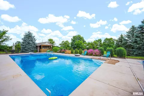 Exterior - 576 Pheasant Trl, Metamora, IL 61548 photo 18 of 22