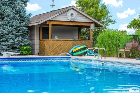 Exterior - 576 Pheasant Trl, Metamora, IL 61548 photo 9 of 22
