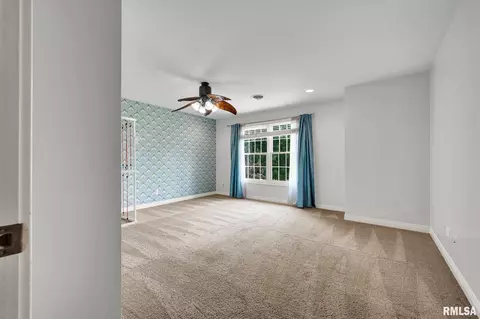Bedroom - 576 Pheasant Trl, Metamora, IL 61548 photo 8 of 10