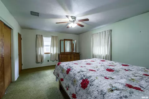 Bedroom - 609 E Willcox Ave, Peoria, IL 61603 photo 1 of 5