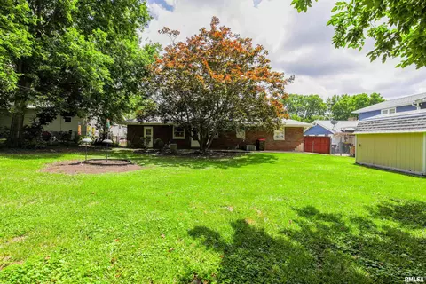 Exterior - 609 E Willcox Ave, Peoria, IL 61603 photo 5 of 10