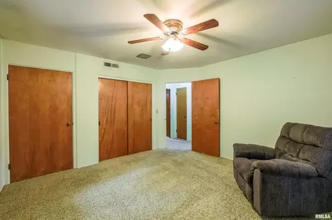 Bedroom - 609 E Willcox Ave, Peoria, IL 61603 photo 5 of 5