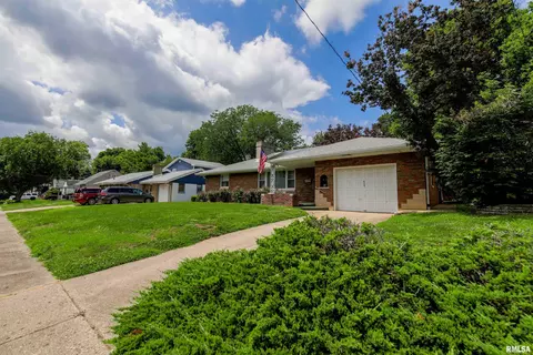 Exterior - 609 E Willcox Ave, Peoria, IL 61603 photo 2 of 10