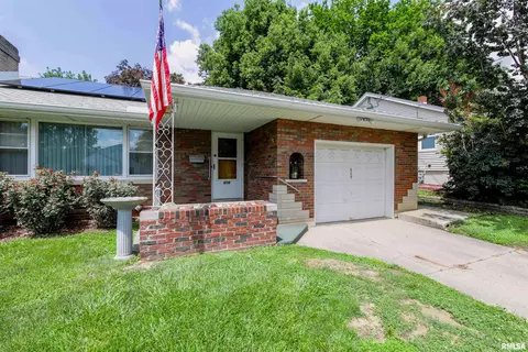 Exterior - 609 E Willcox Ave, Peoria, IL 61603 photo 3 of 10