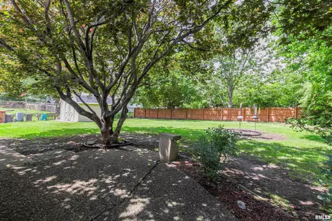 Exterior - 609 E Willcox Ave, Peoria, IL 61603 photo 8 of 10