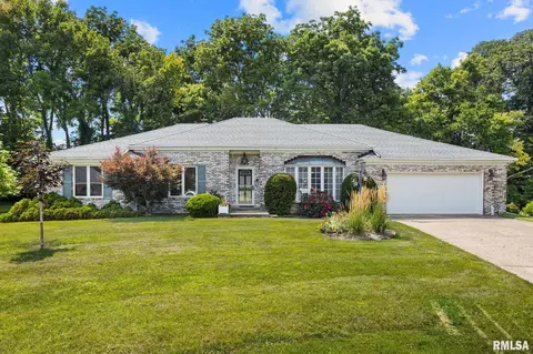 121 Avenue Notre Dame, East Peoria, IL 61611