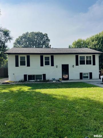 2037 N Aspen Rd, Peoria, IL 61604