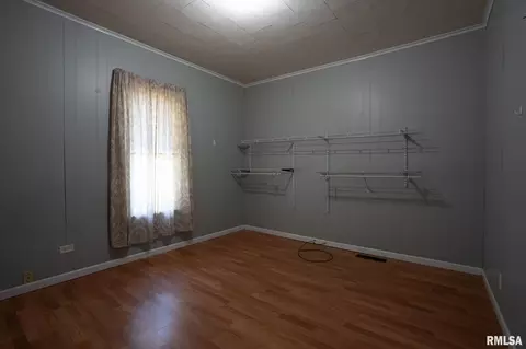 Bedroom - 208 N 9th St, Herrin, IL 62948 photo 2 of 4