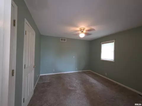 Bedroom - 511 West St, Peru, IL 61354 photo 1 of 4