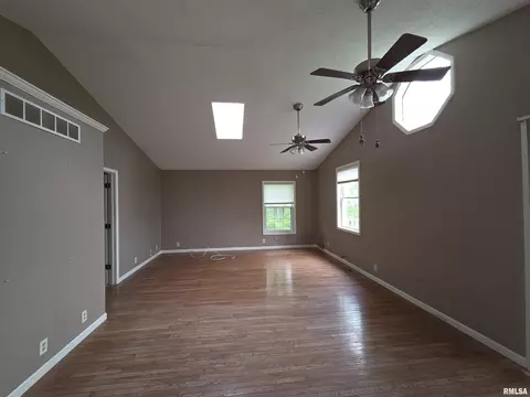 Living - 511 West St, Peru, IL 61354 photo 2 of 2