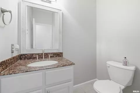 Bath - 2400 W Murphy Dr, Dunlap, IL 61525 photo 1 of 4