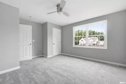 Bedroom - 2400 W Murphy Dr, Dunlap, IL 61525 photo 4 of 6
