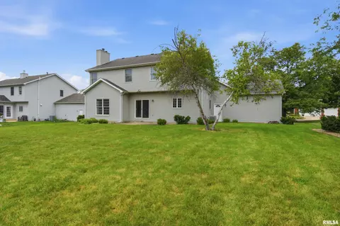 Exterior - 2400 W Murphy Dr, Dunlap, IL 61525 photo 3 of 3