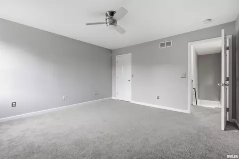 Bedroom - 2400 W Murphy Dr, Dunlap, IL 61525 photo 5 of 6