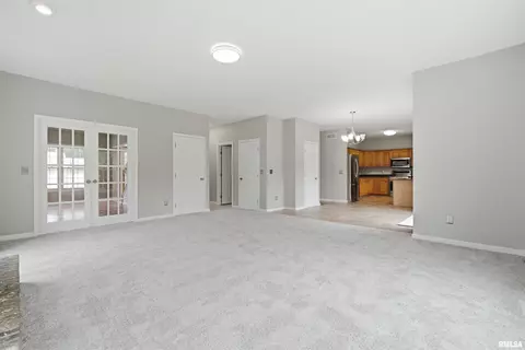 Living - 2400 W Murphy Dr, Dunlap, IL 61525 photo 4 of 7