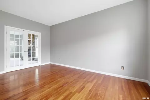 Living - 2400 W Murphy Dr, Dunlap, IL 61525 photo 5 of 7